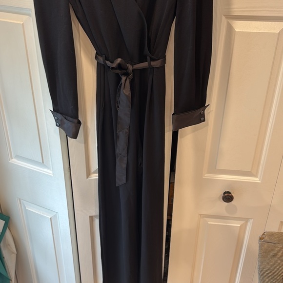 J McLaughlin Black Wrap jumpsuit with V-Neck - Picture 12 of 13